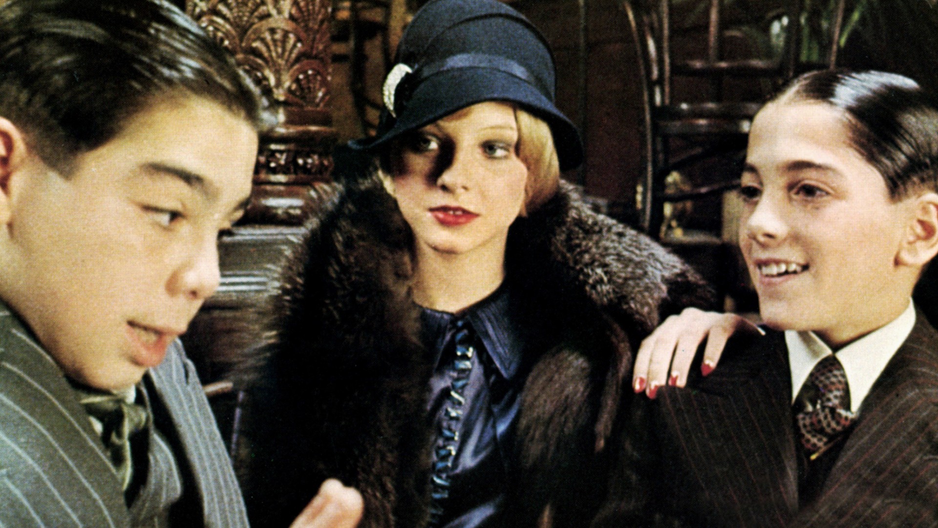 JOHN CASSISI, JODIE FOSTER & SCOTT BAIOFilm 'BUGSY MALONE' (1976)Directed By ALAN PARKER15 September 1976SSH30317Allstar Collection/TRISTAR**WARNING** This photograph can only be reproduced by publications in conjunction with the promotion of the above film. For Editorial Use Only